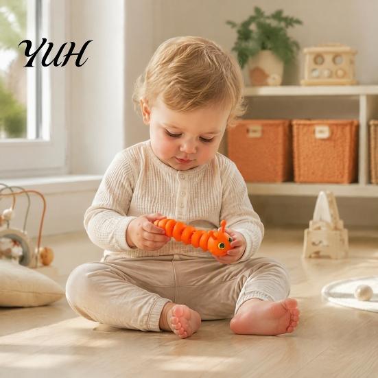Stress Relief Caterpillar Toy 3D Printed Fidget Toy, Movable Joints Relaxing Tools Figurine, Articulated for Desktop Decoration Bendable