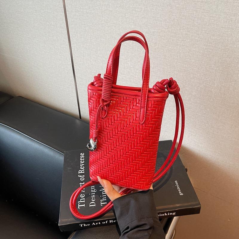High-end portable small bag women's new fashion woven bucket bag summer shoulder oblique span bag