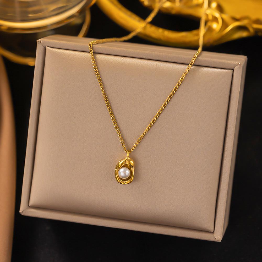 Elegant Titanium Steel Clavicle Necklace for Women - Trendy, Durable, and Fashionable