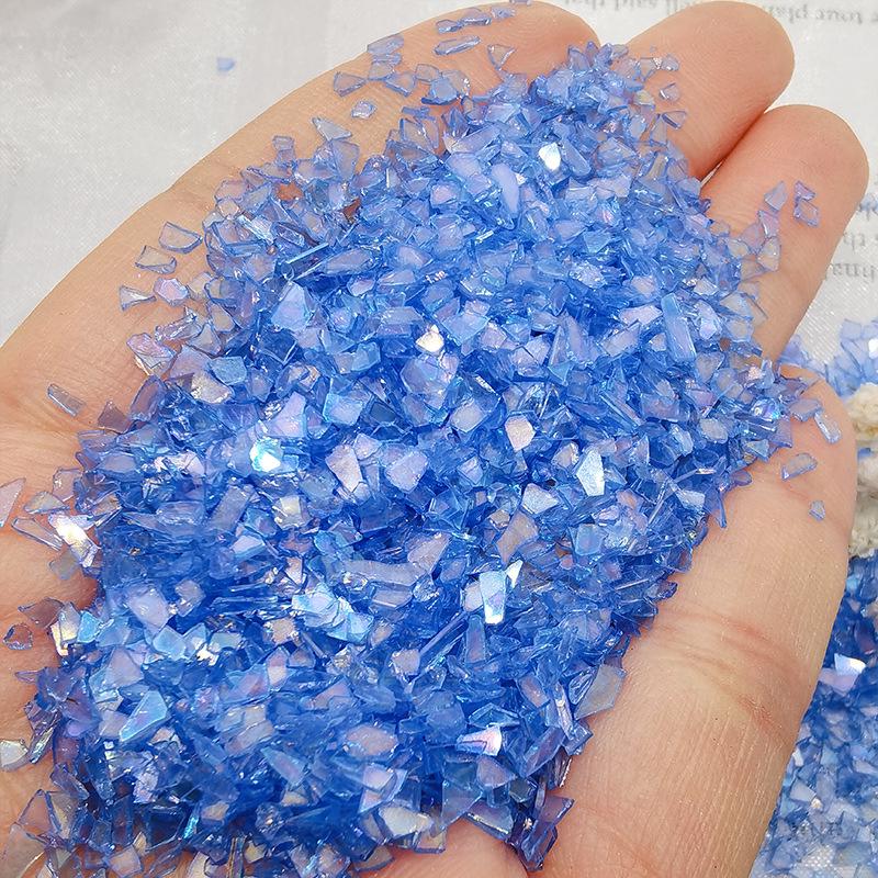 Ručně vyráběné duhové skleněné střepy pro šperky a zdobení nehtů