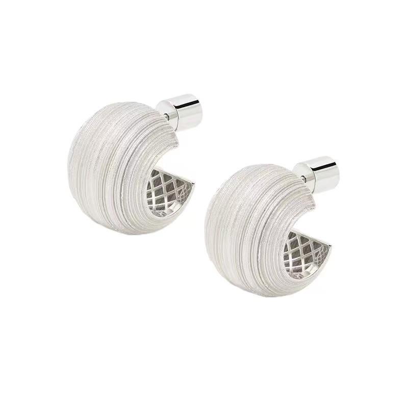 Серьги-пусеты из серебра 925 пробы сферической формы с матовой поверхностью - Высококачественный, универсальный дизайн для женщин