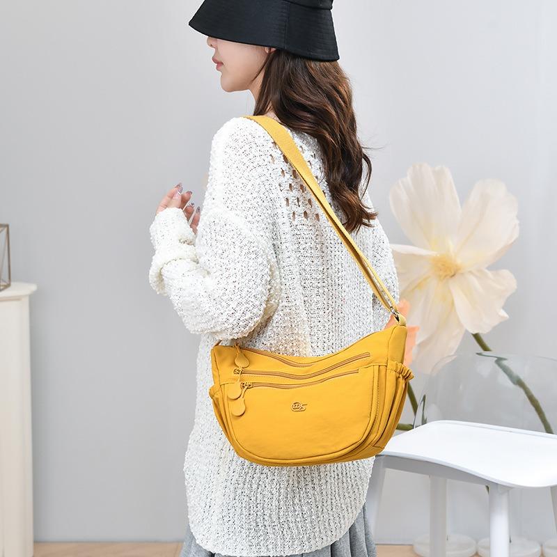 Casual und leichte Stofftasche mit großem Fassungsvermögen, neue Nischen-Umhängetasche für Damen, vielseitig, einfache Knödeltasche