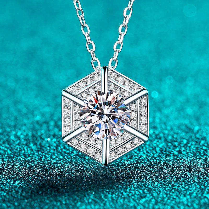 

Yin Baichuan S925 Sterling Silver Moissanite Hexagonal Pendant Necklace for Women - Trendy, Versatile, Everyday, Festival Gift 6.5mm Cubic Zirconia
