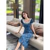 French retro waist floral dress women's summer niche design sense square neck lace edge beautiful holiday style dress