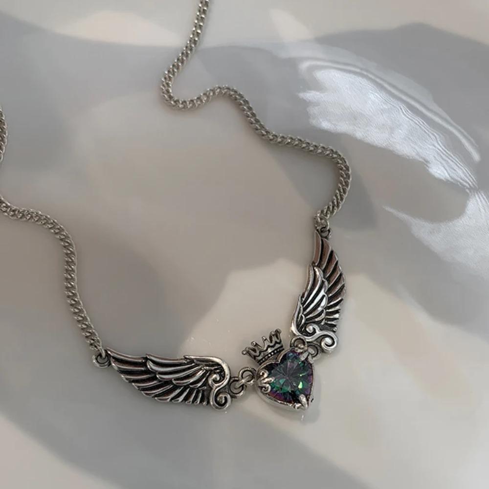 Vintage Gothic Heart Crown Angel Wings Pendant Necklace Women's Fashion Delicate Love Shaped Lockets Couple's Necklace