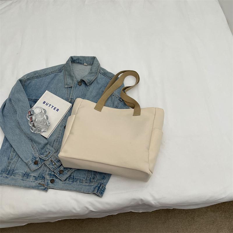 Axelväska med stor kapacitet Kvinnlig resväska Lätt handväska för kvinnor