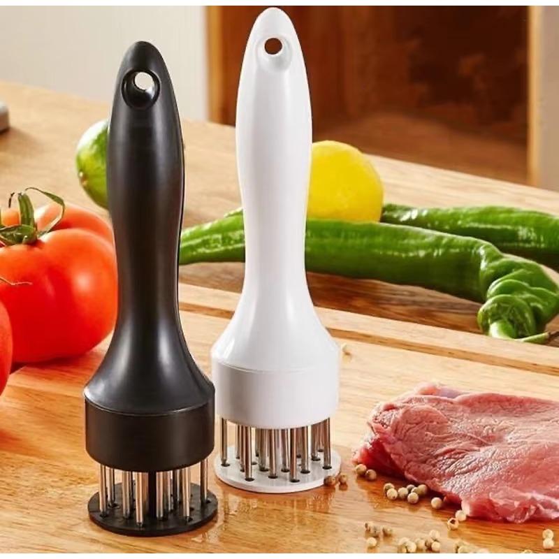 Meat tenderizer with ultra-sharp stainless steel needle blade Kitchen gadgets for tenderizing and cooking grills, marinades, steaks, and poultry