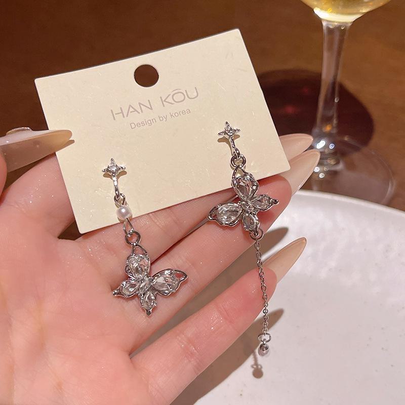 Korean Crystal Butterfly & Pearl Earrings - Elegant, High-End Fashion Accessory for Women