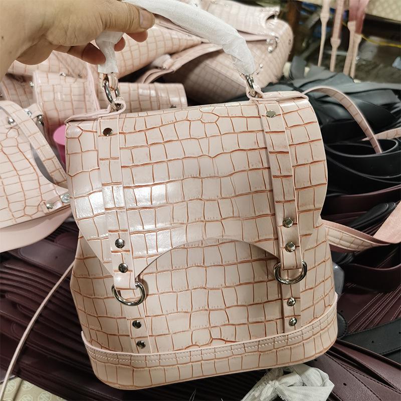 2025 Black Crocodile Print Backpack: Trendy, Casual, Large Capacity