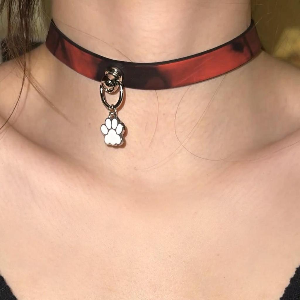 Chique Pittige Meisje Leren Bel Choker Ketting – Uniek Minderheidsontwerp