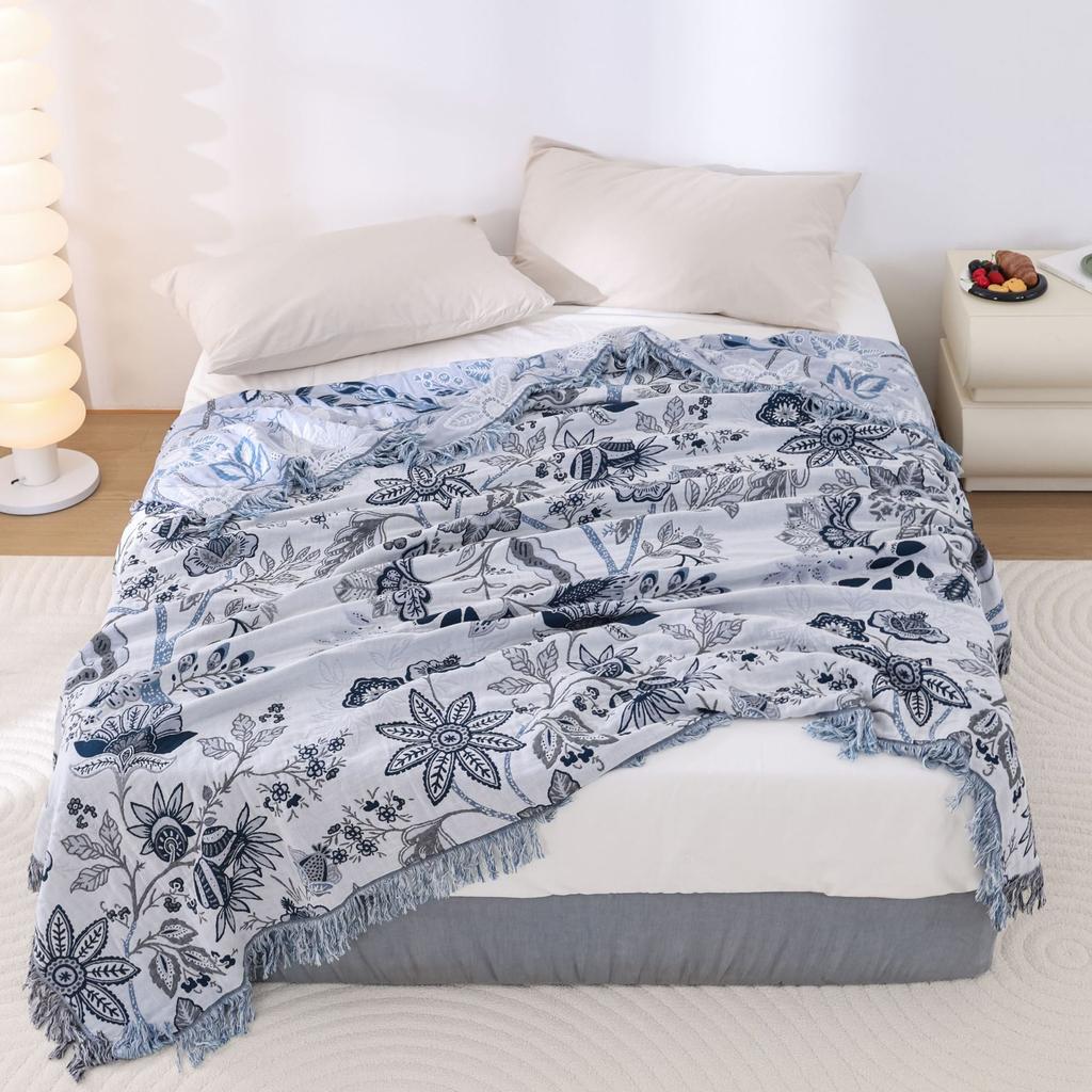 Colorful Floral Woven Throw Blanket with Tassels Artistic Boho Decor for Sofa Soft Stylish Couch Cover Ideal for Home Cozy Snugs