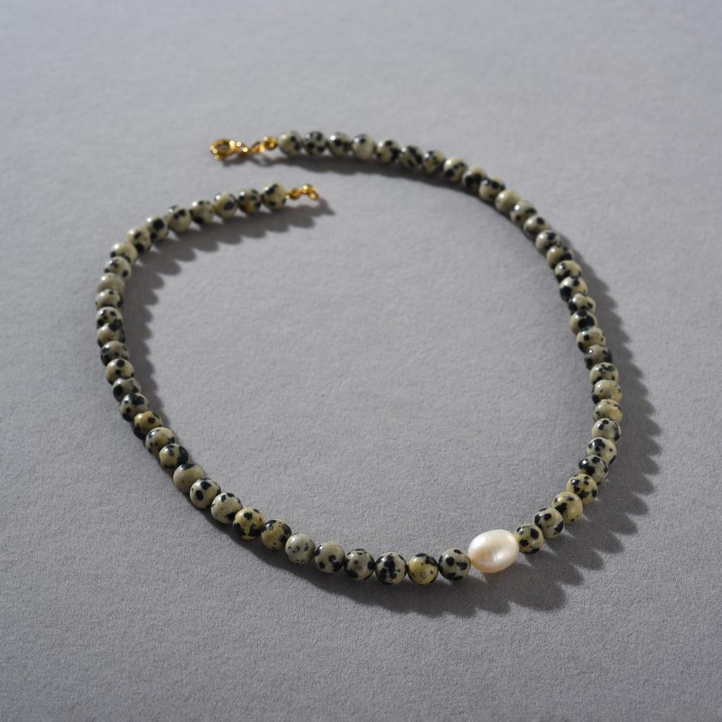 Collana con Catena per la Clavicola con Ciondolo in Perla a Contrasto, Perline di Pietra Maculata, Stile Retro Letterario e Artistico, Tendenza Unica