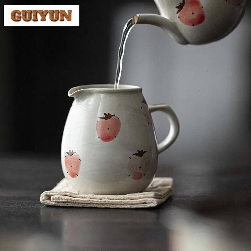 180ml Hand-painted Strawberry Ceramic Fair Cup with Handle Anti Scalding Tea Pitcher Tea Dispenser Justice Cup Kung Fu Teaset