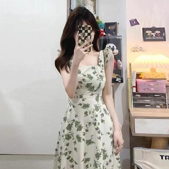 Women's French floral dress 2026 summer new square collar waist thin small fresh medium and long skirt