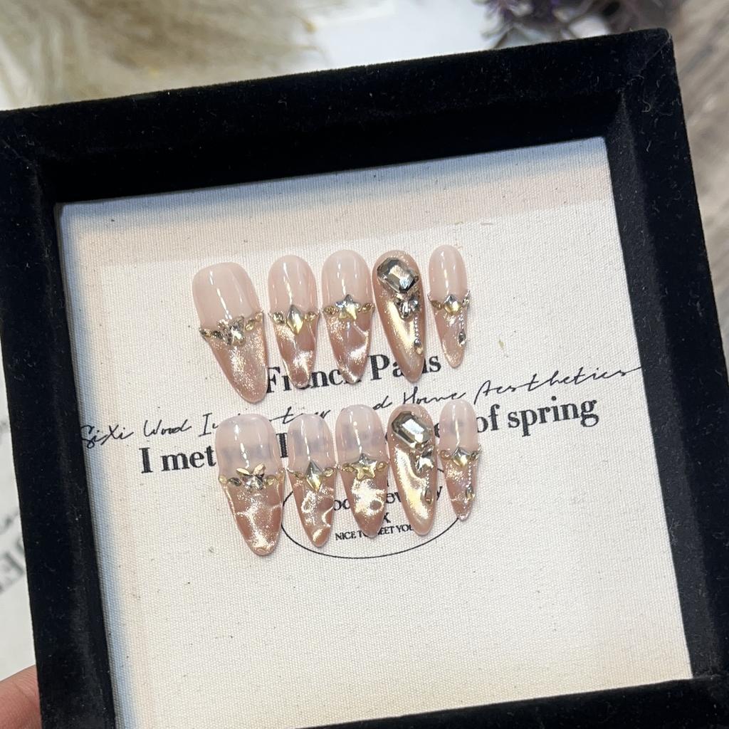 Golden Corrugated Cat Eye French Wearer High-end Nude Color Champagne Diamond Butterfly Manicure Removable Fake Nail Sheets