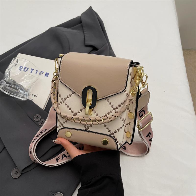 Fashion Small Crossbody Bag for Women, Lightweight Mini Cell Phone Purse, Casual Shoulder Bag