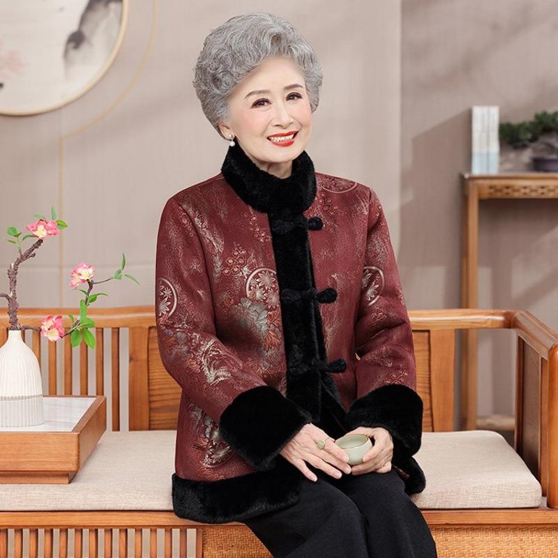 Middle-aged elderly winter clothing fur integrated fleece thickened female grandma mother fleece jacket elderly warm clothes female