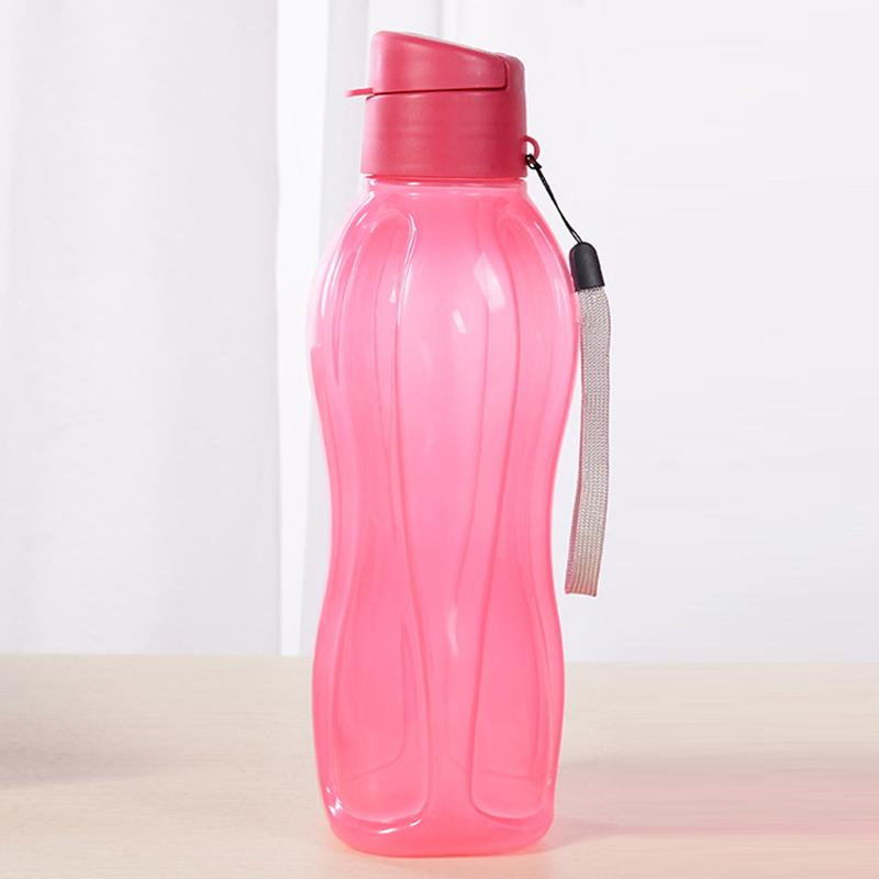 

900/1100 мл Пластиковая бутылка для воды Большой емкости Герметичная С откидной крышкой Бутылка для питья с ручкой-ремнем Легкий дорожный чайник 900ml красный