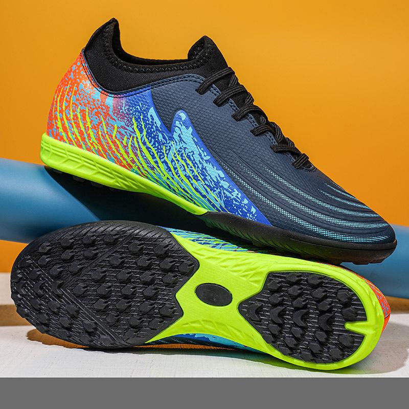 New student high-peel hydrolysis-resistant breathable high-top long nails broken nails rubber non-slip youth football shoes