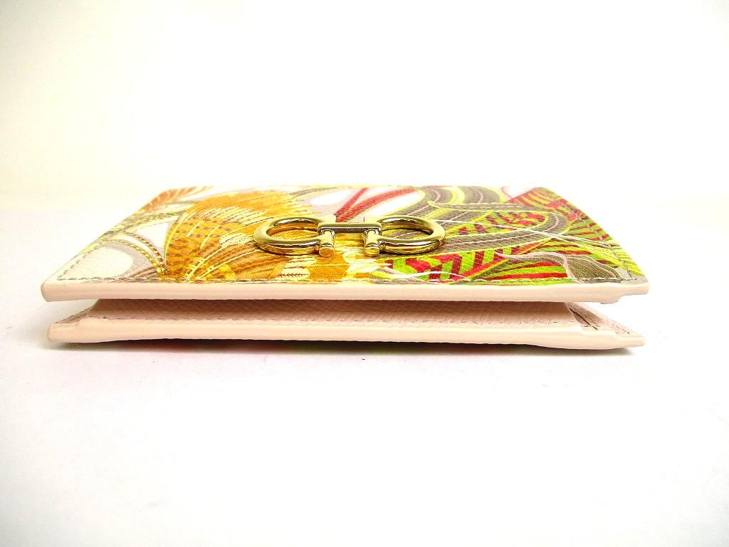Authentic Salvatore Ferragamo Gancini Flower Motif Leather Bifold Wallet #b132  Open box