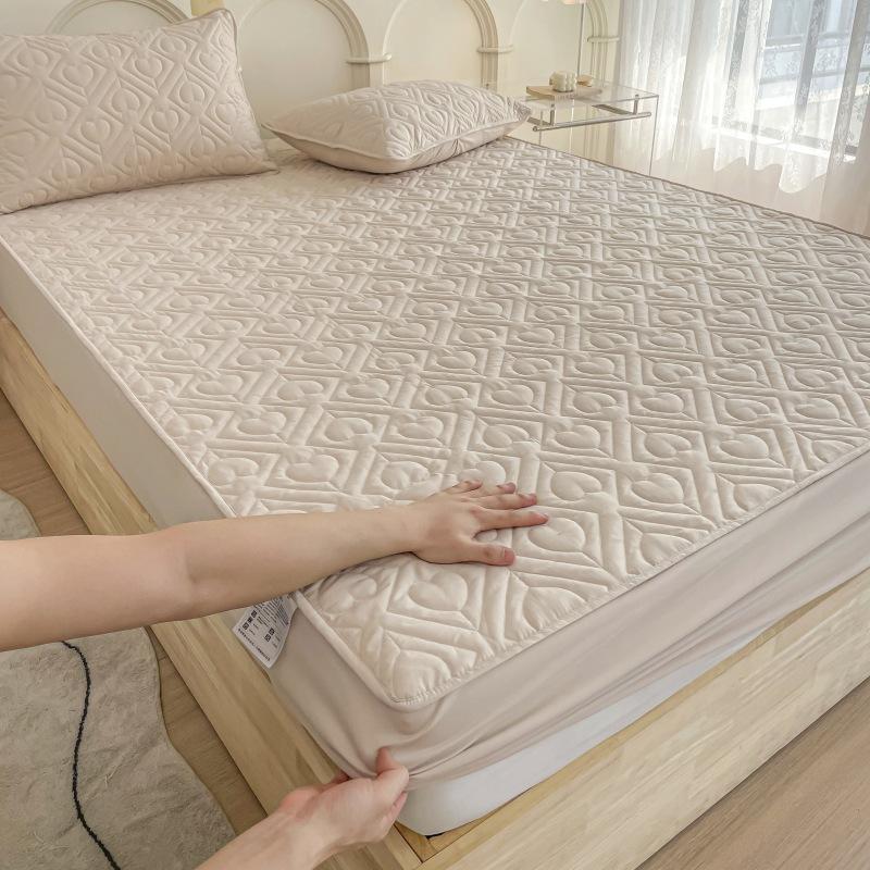 Klasse A Liebe Gebürstet Wasserdicht Gesteppt Spannbettlaken Einzelstück Verdickt Rutschfest Windel Bettbezug Matratzenschutz