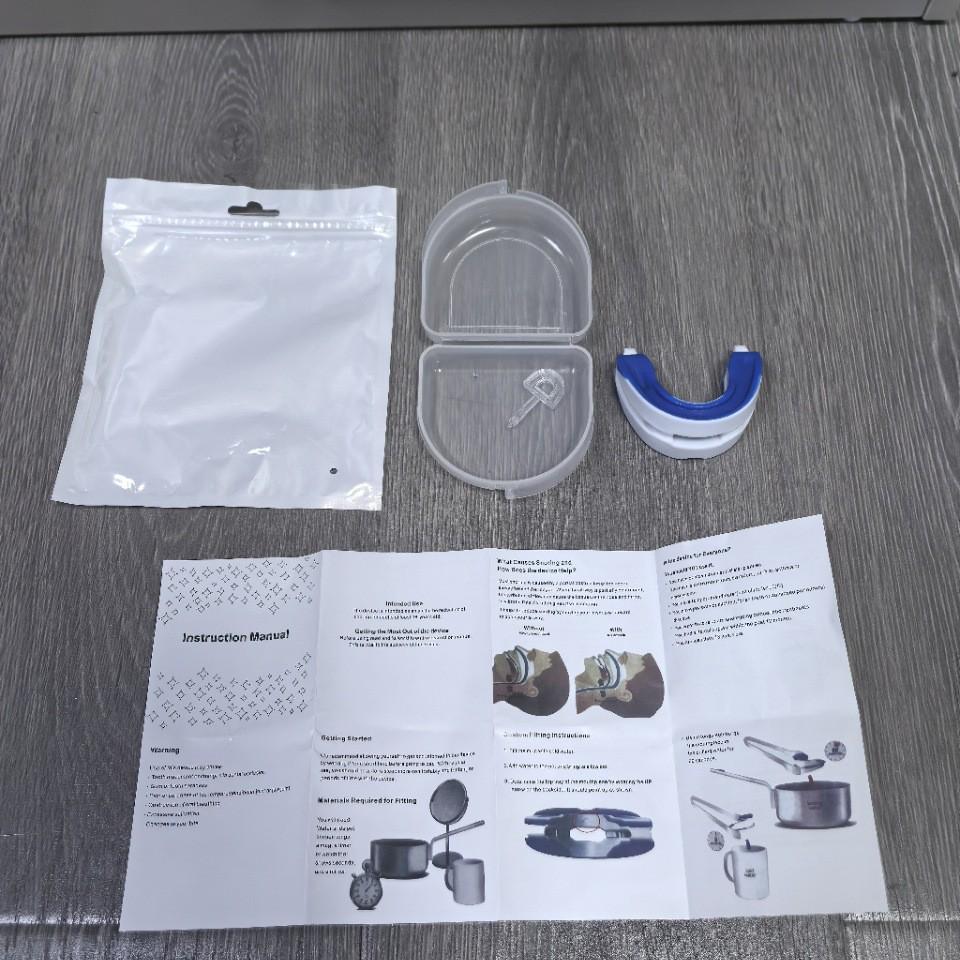 Adjustable Silicone Mouthpiece: Anti-Snoring and Anti-Teeth Grinding Sleep Aid