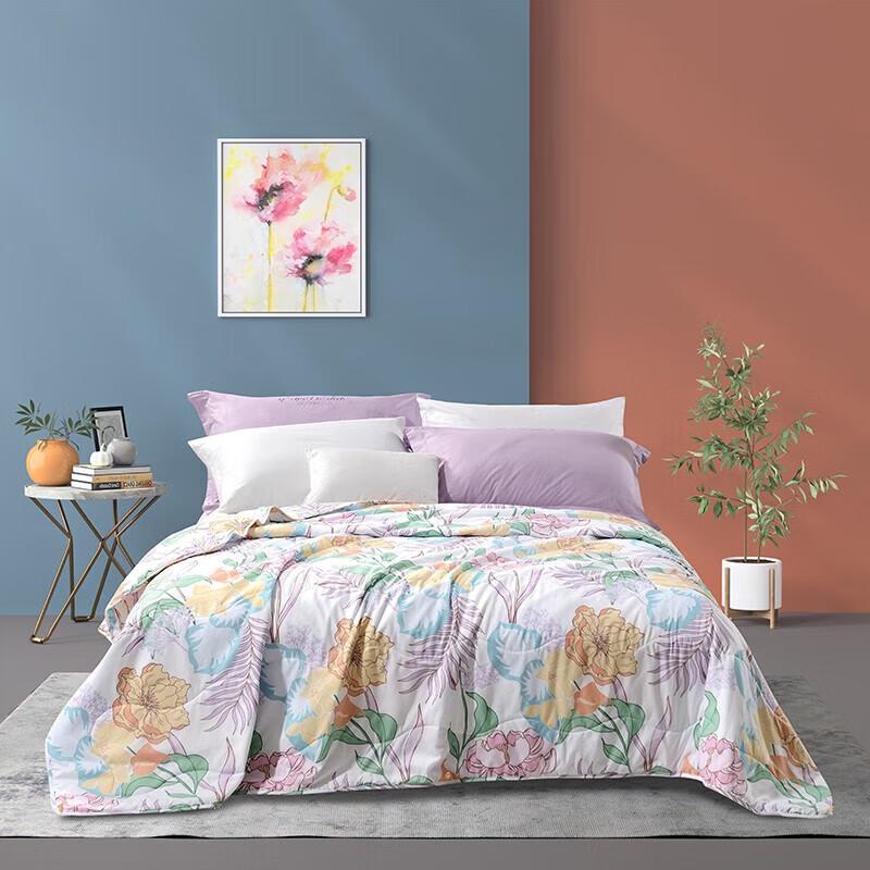

Fuanna Light Spirit Floral Seven-Hole Antibacterial Summer Quilt