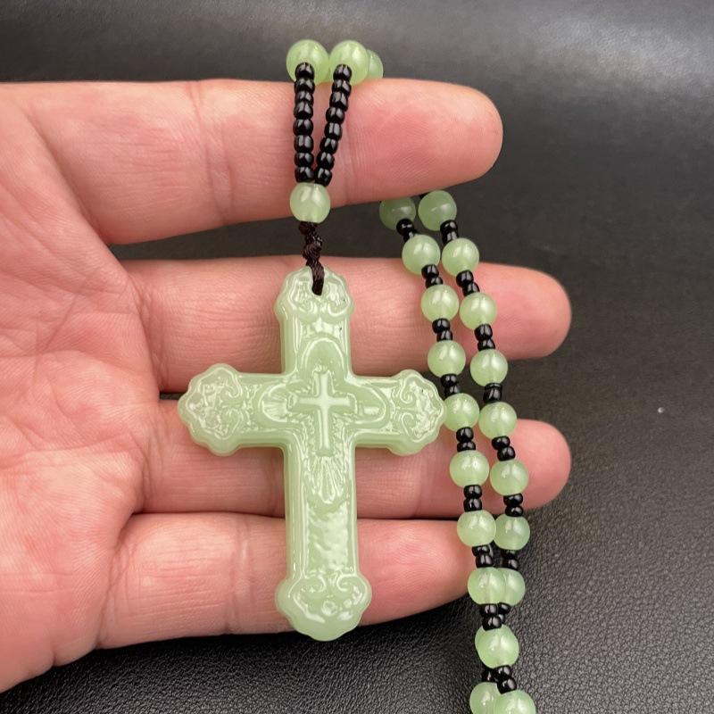 Imitation Green Jade Cross Pendant Necklace Hand-Carved High Quality Non-Irritating Jewelry for All Age Groups Gifting