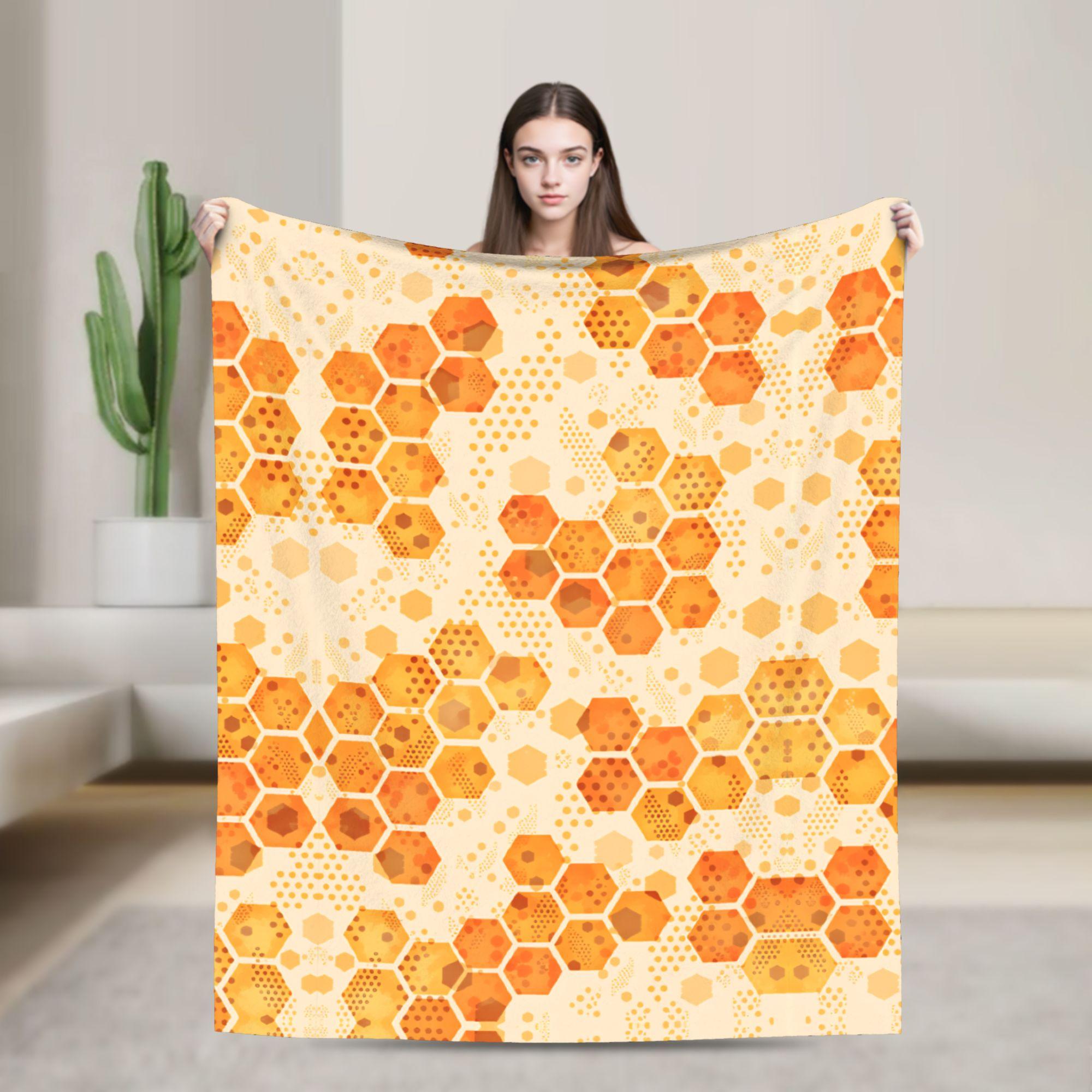 

Bee in honeycomb and flowers Blanket Quality Warm Soft Throw Blanket Winter Travel Office Couch Chair Graphic Bedspread 75x90cm
