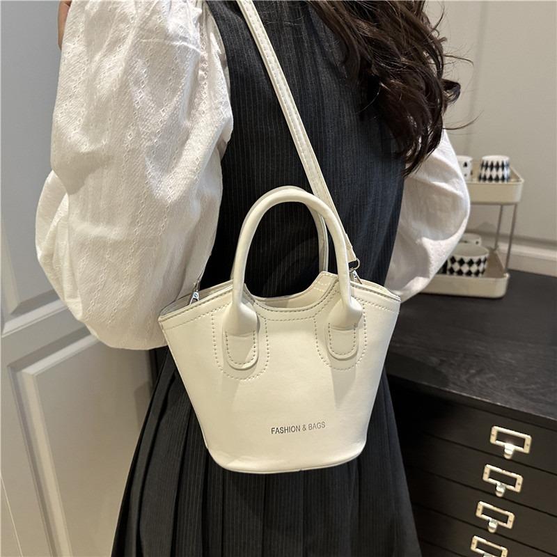 Fashion Mini Hand Carry Bucket Bag New Retro Vegetable Basket Bag Temperament One Shoulder Crossbody Bag