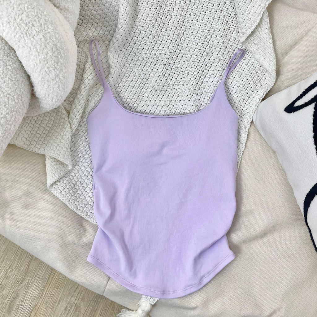 Maiou din bumbac premium RC: Vestă Slim-Fit pentru Femei cu Cupe la Piept pentru un Aspect Dulce și Versatil