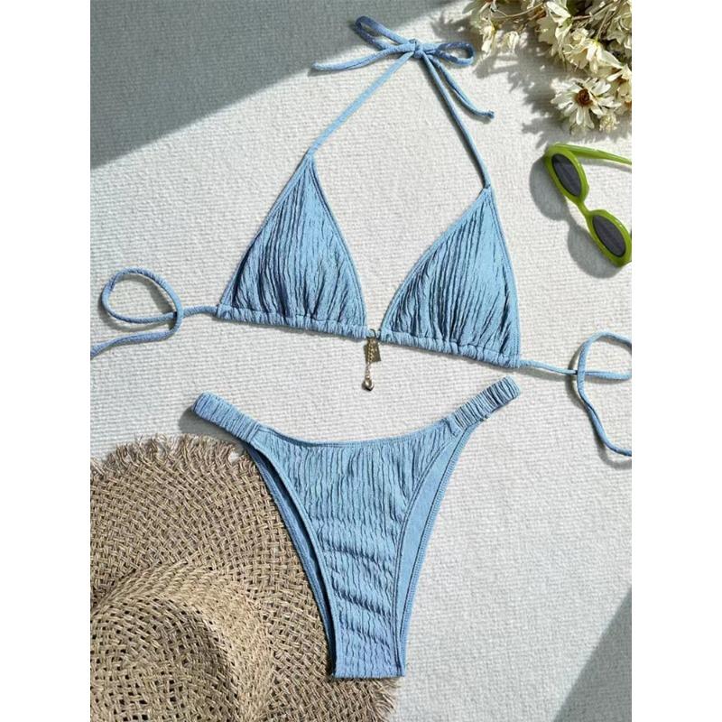 Bikini a Triangolo Rosa Testurizzato con Perizoma con Dettaglio Charm Costume da Bagno Due Pezzi