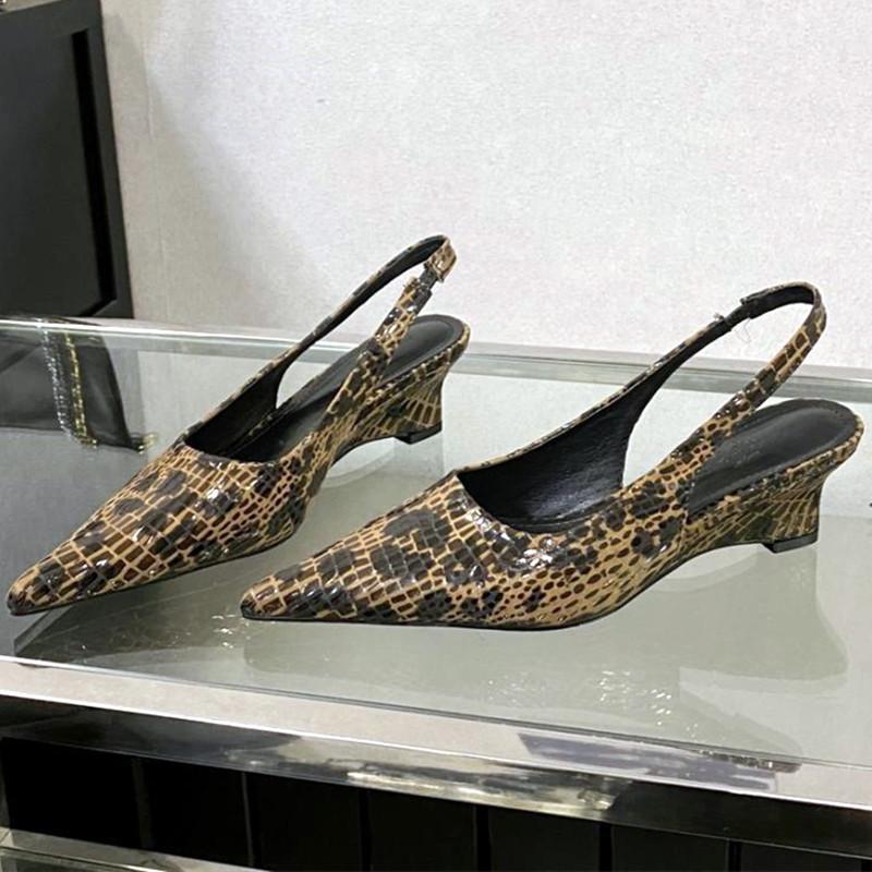 Fashion Pointed Toe Leopard Women Sandal 2025 Summer New Fashion Slope Heel Hollow Luxury Woman Shoes Banquet Fashion Sexy Slide Sandal