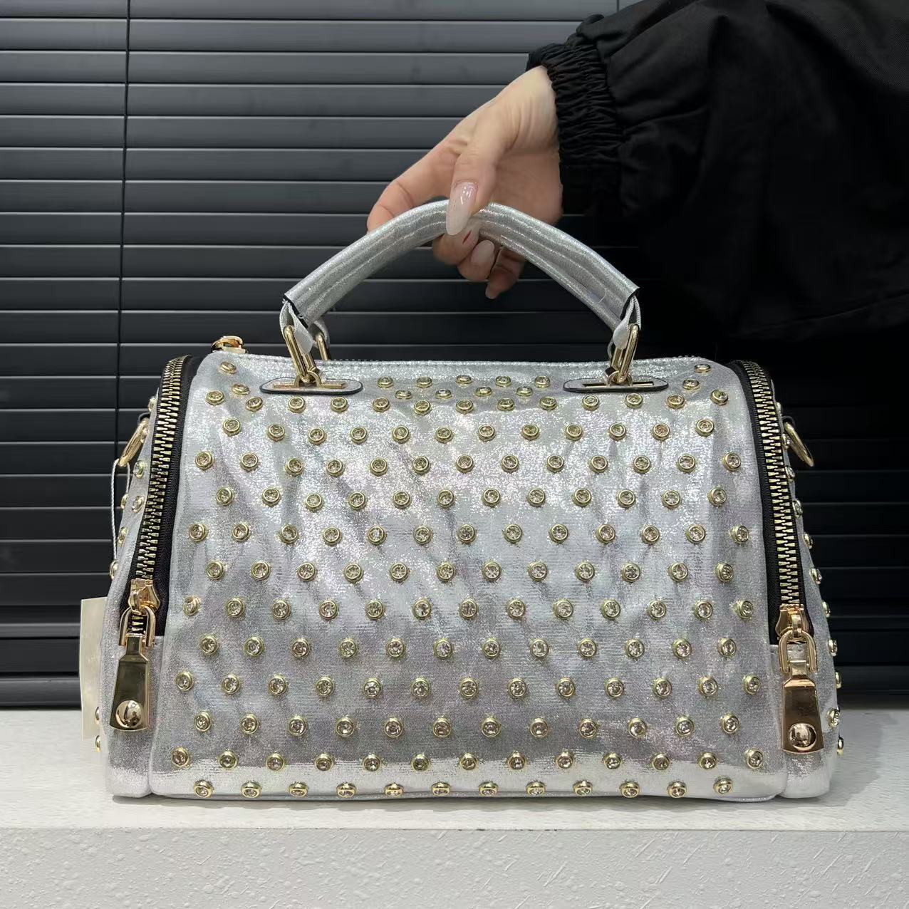 

Ladies Fashionable Temperament Full Diamond Handbag Elegant and Luxurious Starry Sky Shoulder Bag срібний