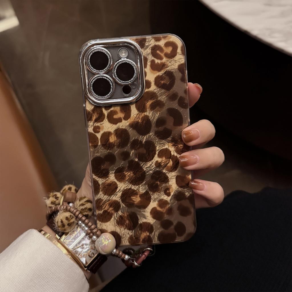 Retro Hot Girl Leopard Print Bracelet Apple 16 Mobile Phone Case IPhone 17 Suitable for 14pronax Light Luxury 13 Lens Film