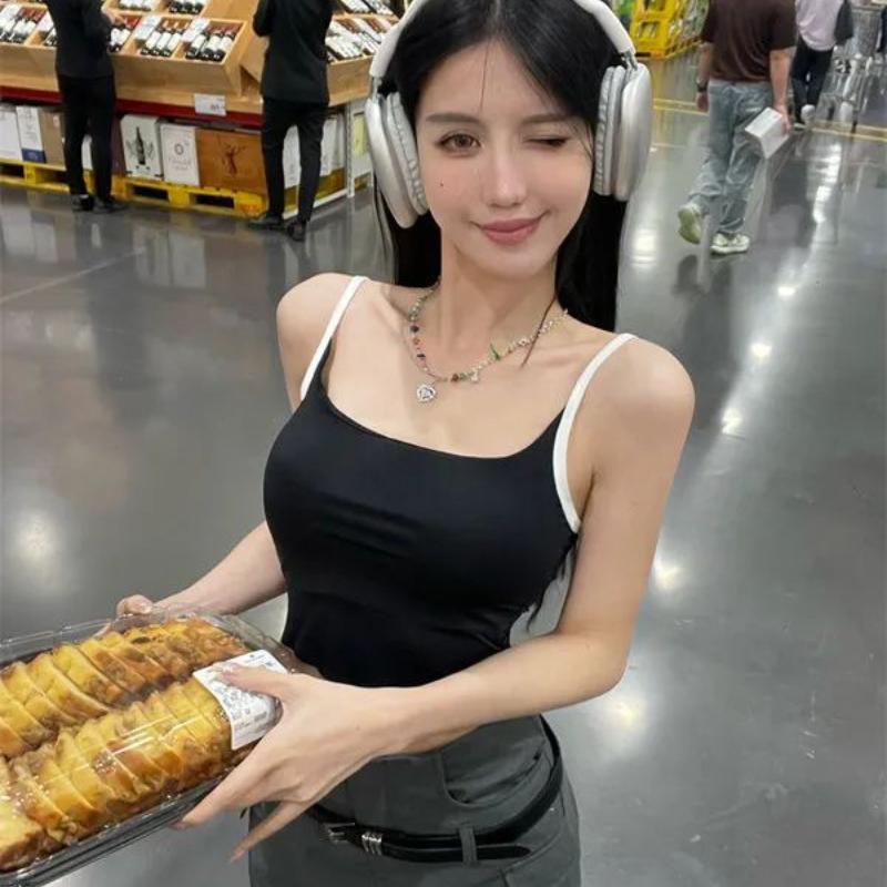 

Белый топ-майка из ледяного шелка с нагрудной подушечкой для женщин, облегающий, в американском стиле, в стиле горячей девушки для верхней одежды, топ-бандо против бокового выпирания груди M чёрный