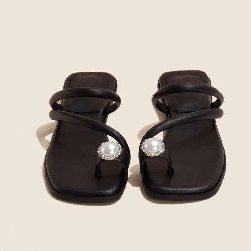 Ruoji 2025 summer new slippers summer wear flat thick heel pearl lazy toe sandals casual slippers