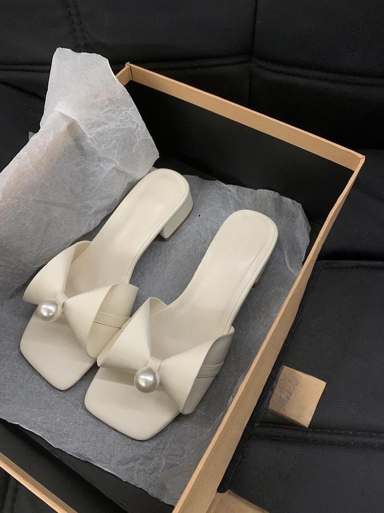 Pink fairy pearl bow thick heel cool slippers female summer wear fashion slippers 2025 summer new