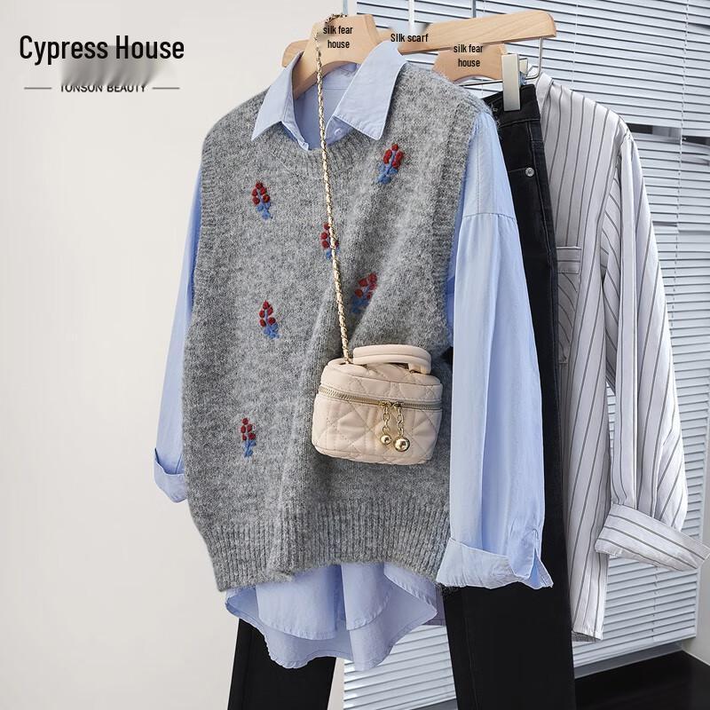 

Women s Round Neck Layered Knit Vest One Size