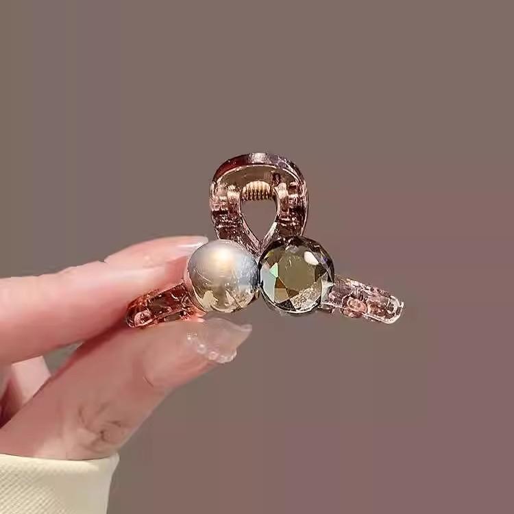 2Pcs Acrylic Pink Love Heart Small Hair Claw Women Girls Sweet Cute Hair Clips Lovely Kawaii Hairpin Hair Accessories