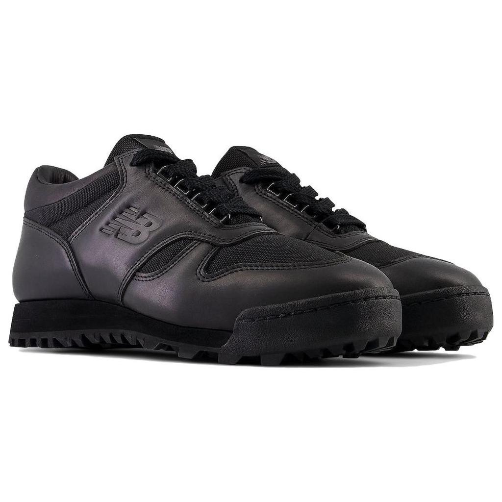 New Balance Rainier Low Triple Black Unisex-Sneakers UALGSBBB