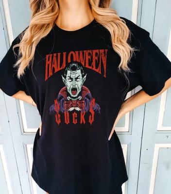 Halloween ist Mist T-Shirt: Vintage Vampirfilm-Poster, verwitterter Druck