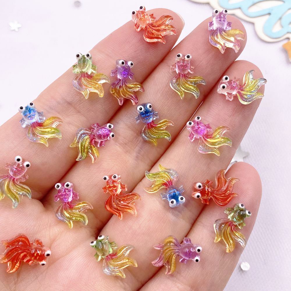 

50pcs Resin Colorful Glitter Goldfish Figurines Flatback Rhinestone Applique DIY Nail Art Jewellery Scrapbook Accessories Crafts