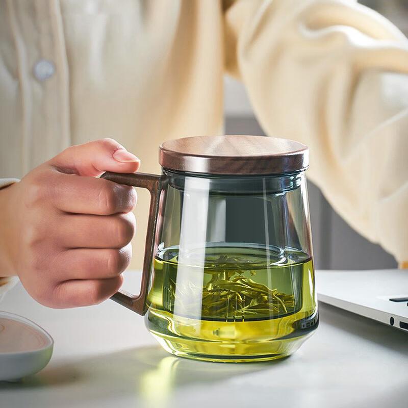 

Кружка-заварник для чая Zhenqi 525 мл