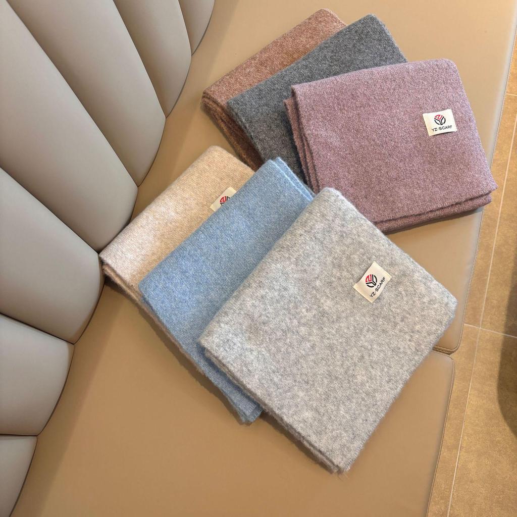 Sciarpa Lavorata a Maglia da Donna di Alta Gamma Monocolore Autunno/Inverno 2025 - Scaldacollo Versatile, Caldo, Ispirato al Natale per Studentesse