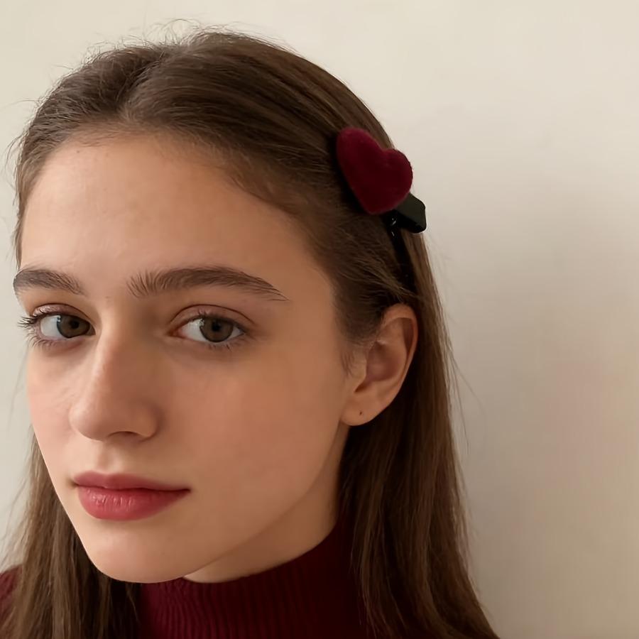 6pcs Velvet Heart Hair Clips, Women's Bangs and Flyaway Hair Clips, Delicate and Cute Small Hairpins for Braiding, Side Hair Clips