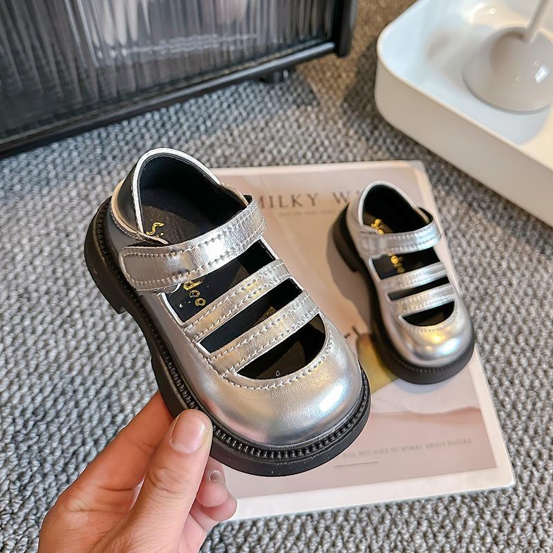 Kids Leather Shoes Round Toes Soild Color Girls Performance Shoes Hollowed-out 2025 Summer New Children Flat Shoes Hook&loop