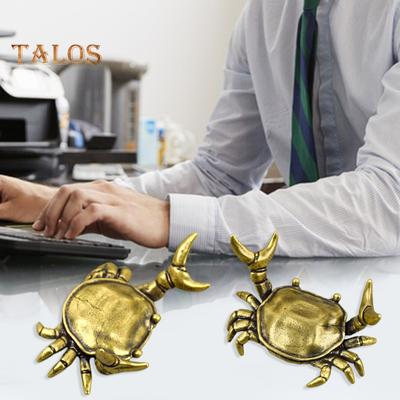 Brass Crab Pen Holder Miniature Weightlifting Crab Desk Stand Metal Crab Figure Pencil Rack for Office Pen Storage Desktop Decoration