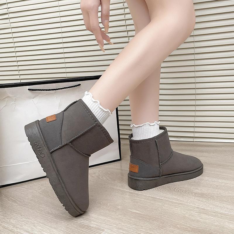 Утепленные зимние ботинки женские зимний тренд универсальные бархатные утепленные Северо-восточные снежные хлопковые утепленные хлопковые ботинки 41 2398₽