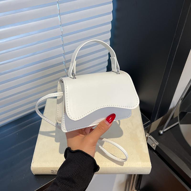 Fashion Women's New Flip Small Handbag Solid Color Shoulder Bag Minimalist Womens Crossbody Bag Soft PU Leather Small Square Bag